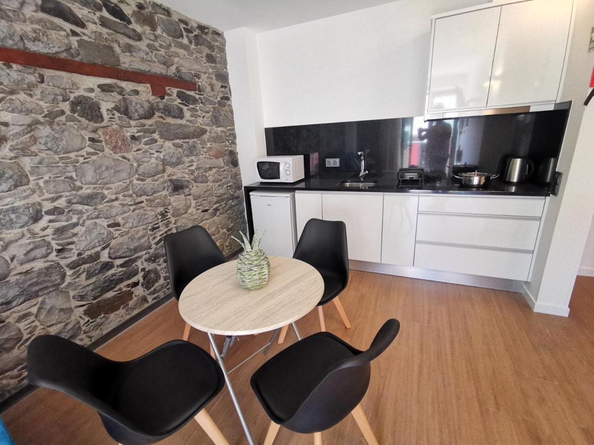 Charming Studios in Calheta Beach - Villa Esmeralda Exterior foto