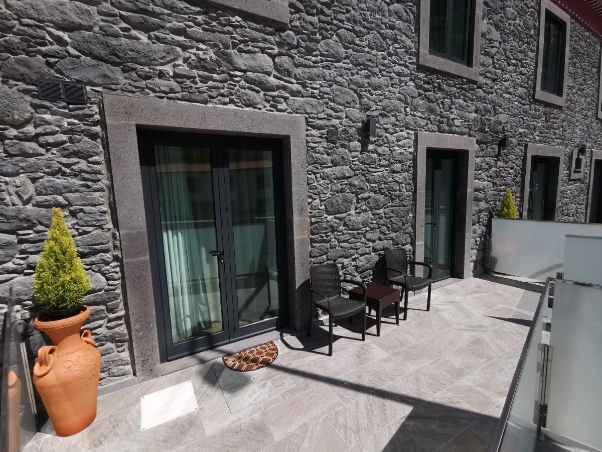 Charming Studios in Calheta Beach - Villa Esmeralda Exterior foto